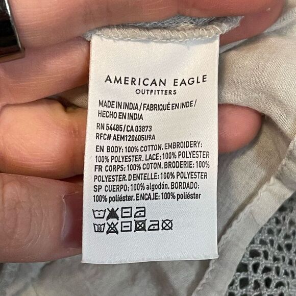 American Eagle Cross Stitch Cropped Flutter Sleeve Blouse Size Medium - Picture 7 of 11